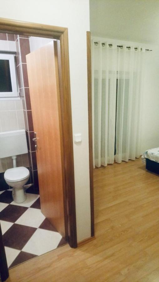 Apartmani Niko 1 Radovin Eksteriør billede