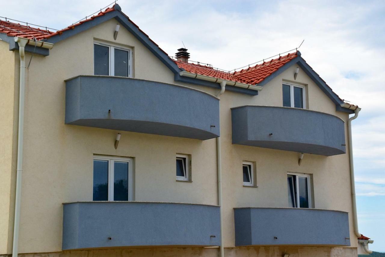 Apartmani Niko 1 Radovin Eksteriør billede
